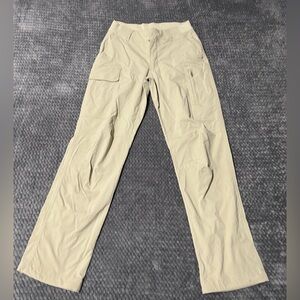 Athleta Trekkie Utility Cargo Pants, in Light Beige Size 0P